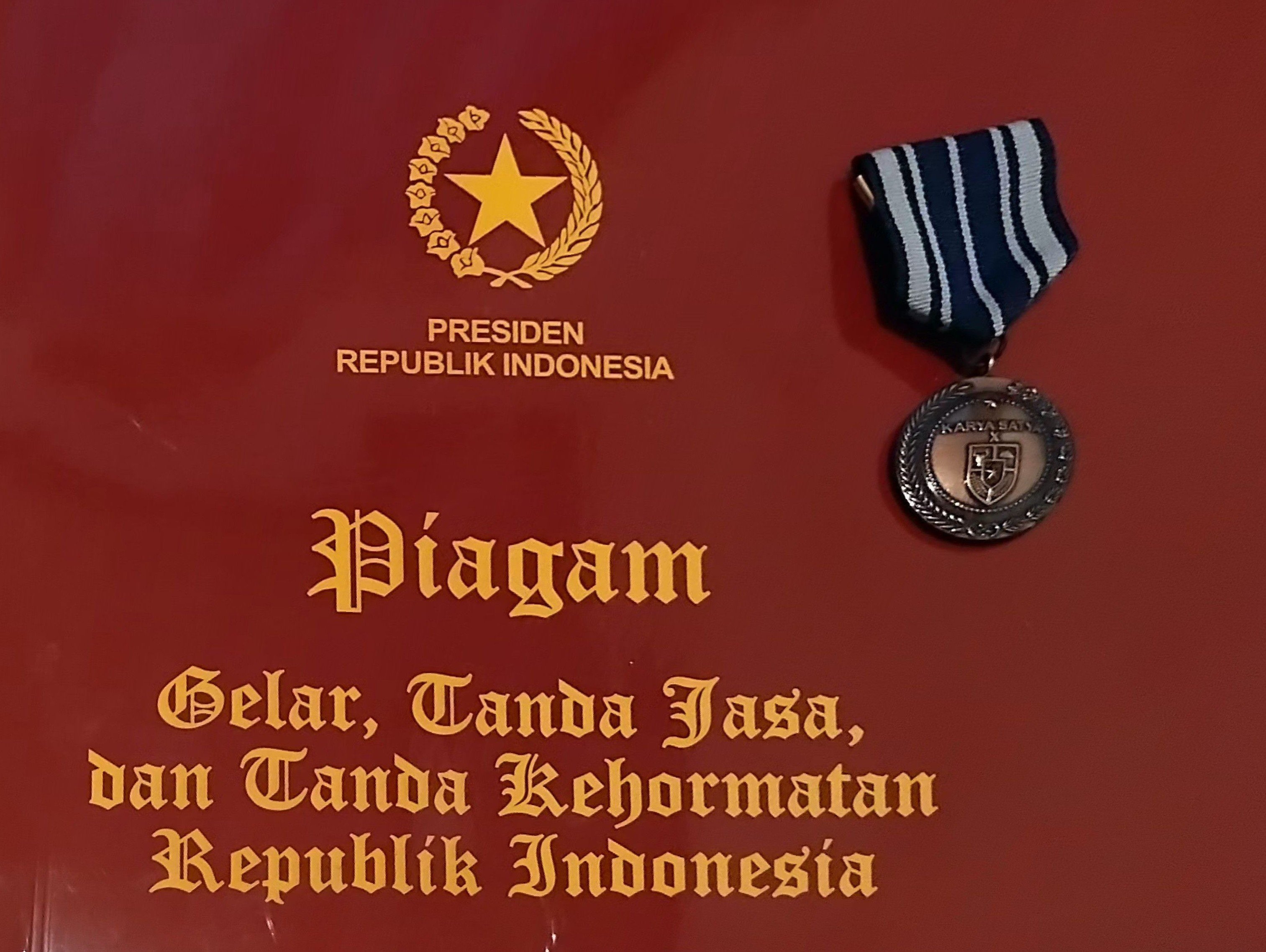 Dosen Program Studi Teknik Sipil Terima Piagam Satyalencana Karya Satya X dan XX tahun sebagai Bentuk Penghargaan atas Pengabdian